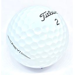 Titleist – Pro V1